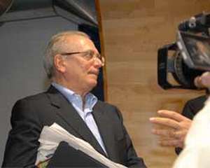 L'europarlamentare Salvatore Tatarella annuncia i congressi del Fli in Puglia.