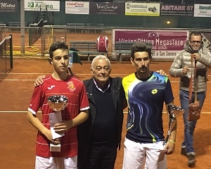 Tennis: concluso il 'Federico II' allo Sporting Club San Severo, De Cola vince lopen